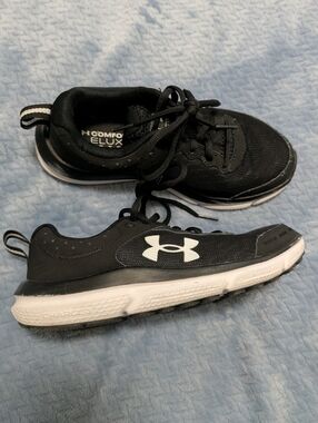Under Armour Sneakers